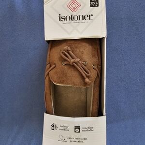 New Isotoner Men’s Brown Suede Moccasin Slippers XXL (13-14)